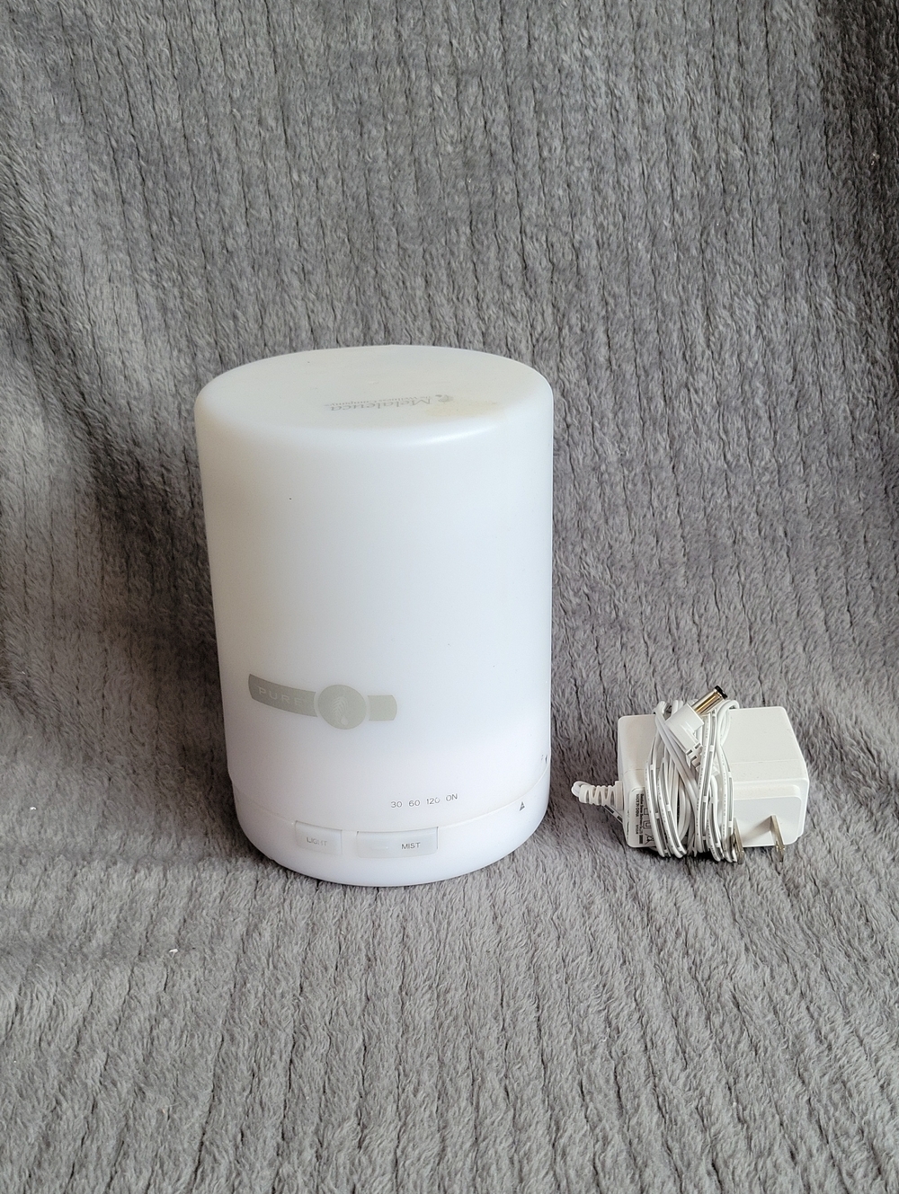 Melaleuca white ultrasonic aromatherapy diffuser w/power cord